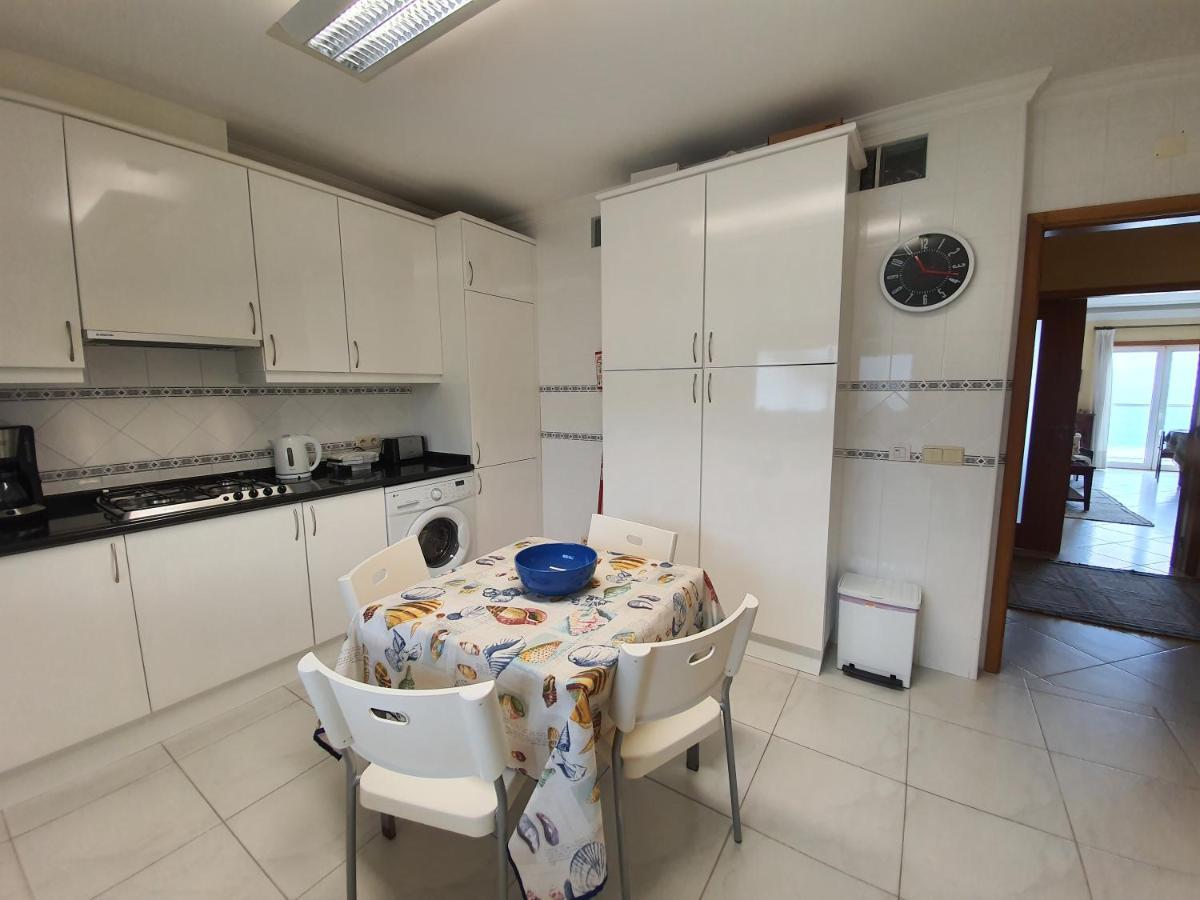 Nazare Apartamento Em Frente Ao Mar Eksteriør bilde