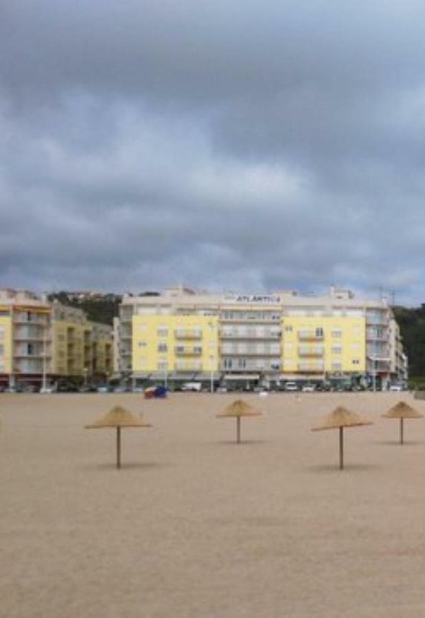 Nazare Apartamento Em Frente Ao Mar Eksteriør bilde